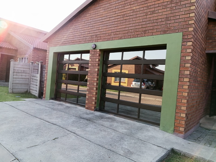 3 Bedroom Property for Sale in Waterval East North West